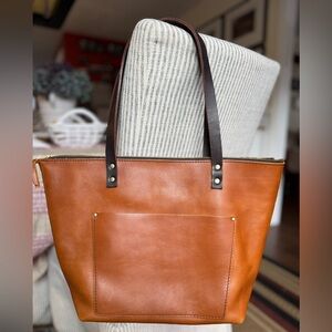 Large Portland Leather Honey Tote Bag with Zipper
